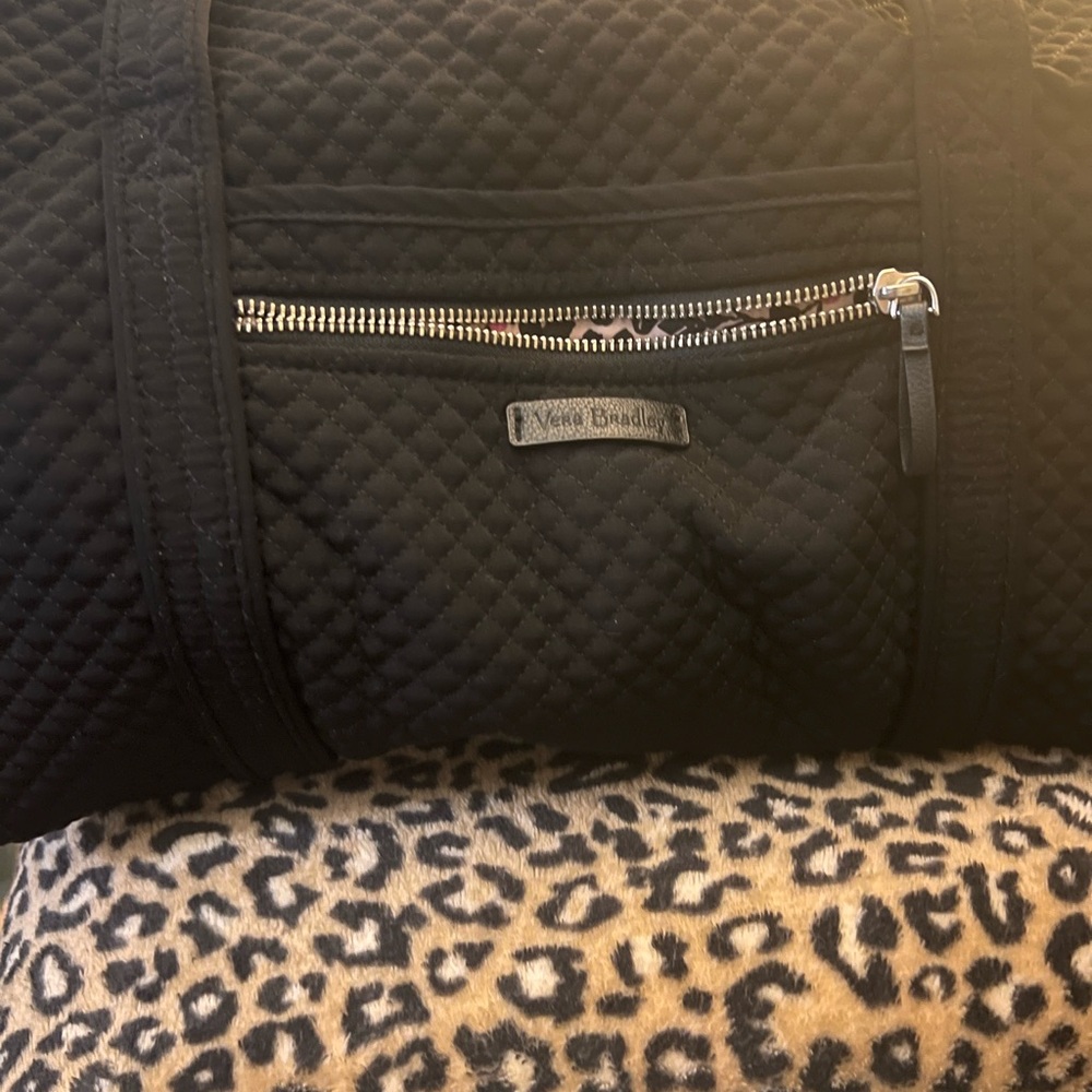 Vera Bradley weekender tote/duffle - Picture 2 of 4